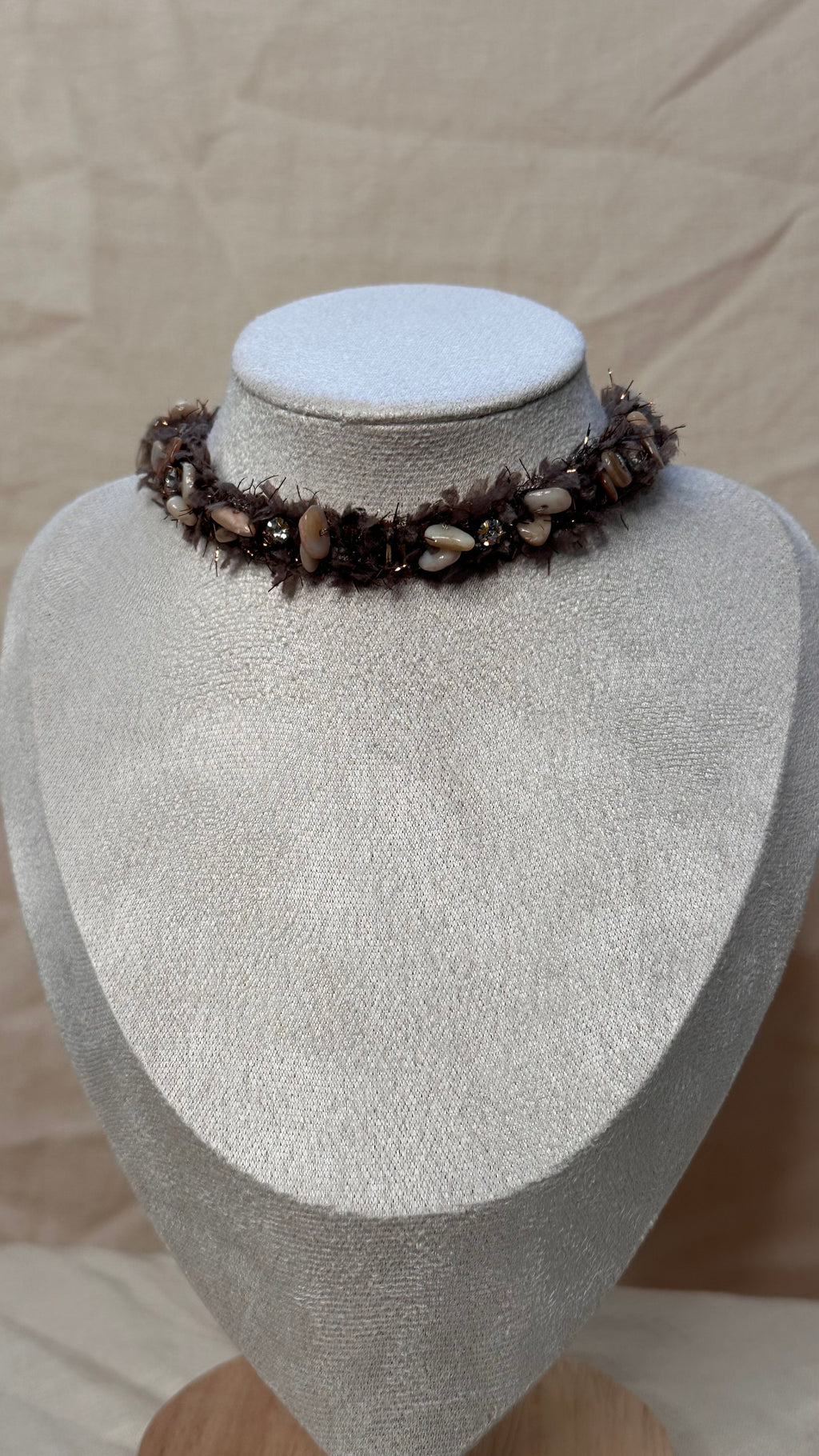 Choker Marron con detalle beige