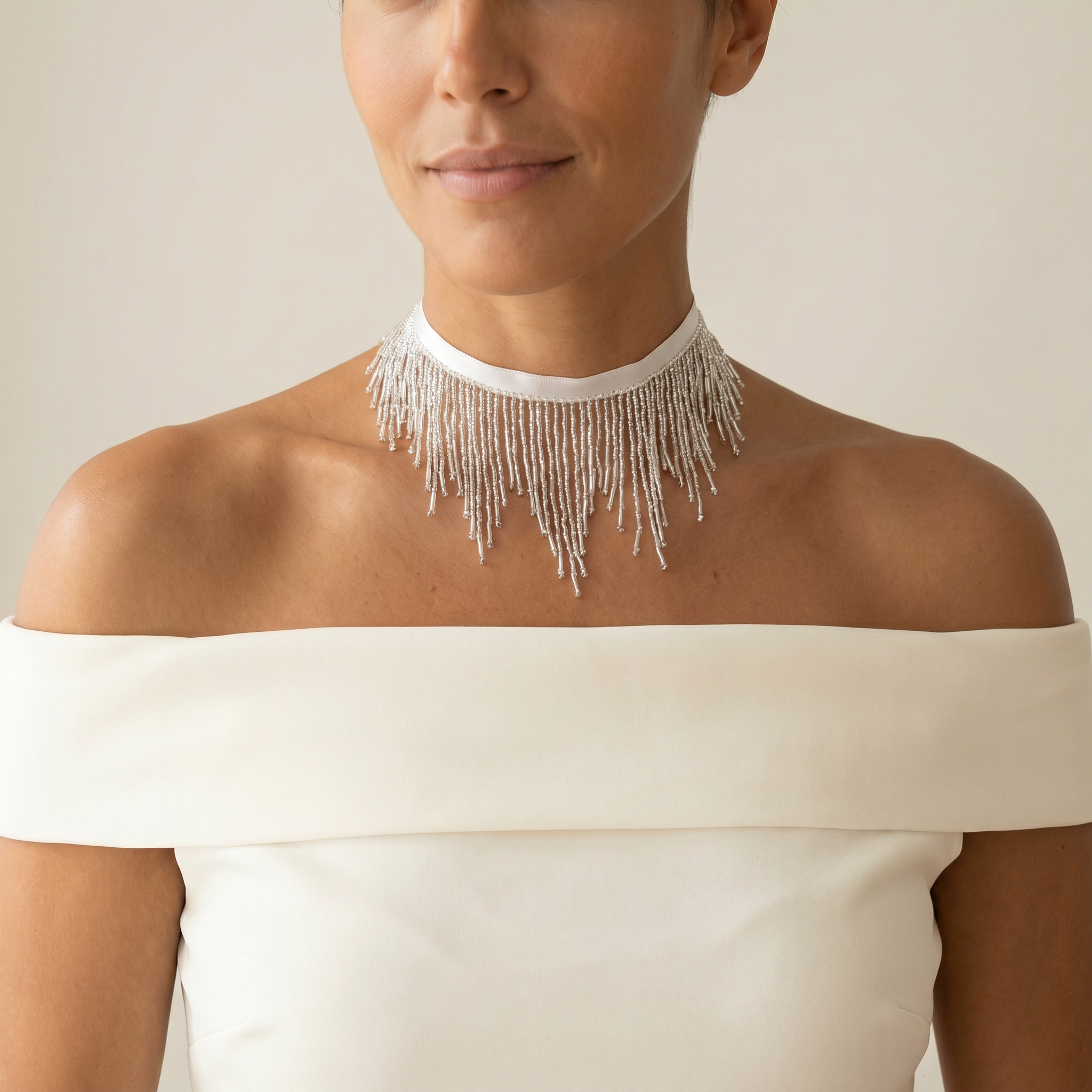 Choker blanco con flecos para novia fiesta elegante sofisticado bridal