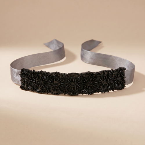 Choker negro con cinta plateada para eventos noche e invitadas elegante sofisticado